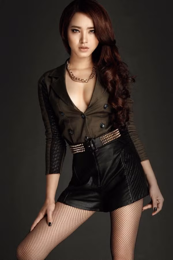 Chia sẻ của nữ ca sĩ gây chú ý, nhất là trong thời điểm cô bận rộn chăm con nhỏ vẫn kiếm được số tiền khủng.