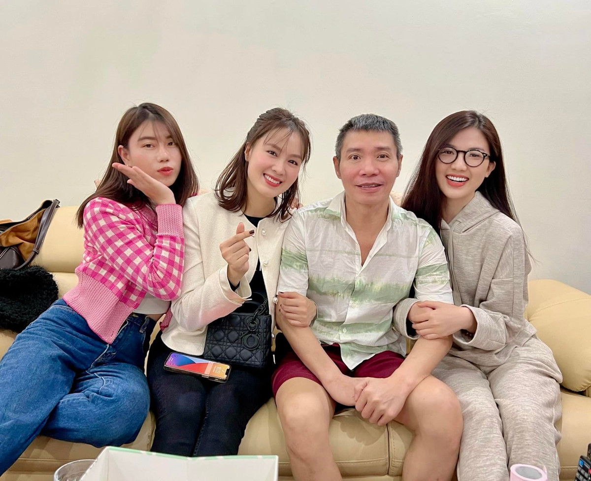 Diễn viên Hồng Diễm và Lương Thanh cũng đến nhà riêng hỏi thăm sức khỏe nghệ sĩ Công Lý.