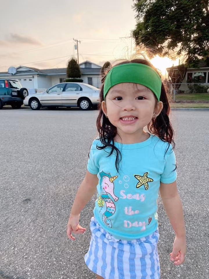 Con gái xinh xắn, đáng yêu của diễn viên Hoàng Anh và vợ cũ Quỳnh Như.