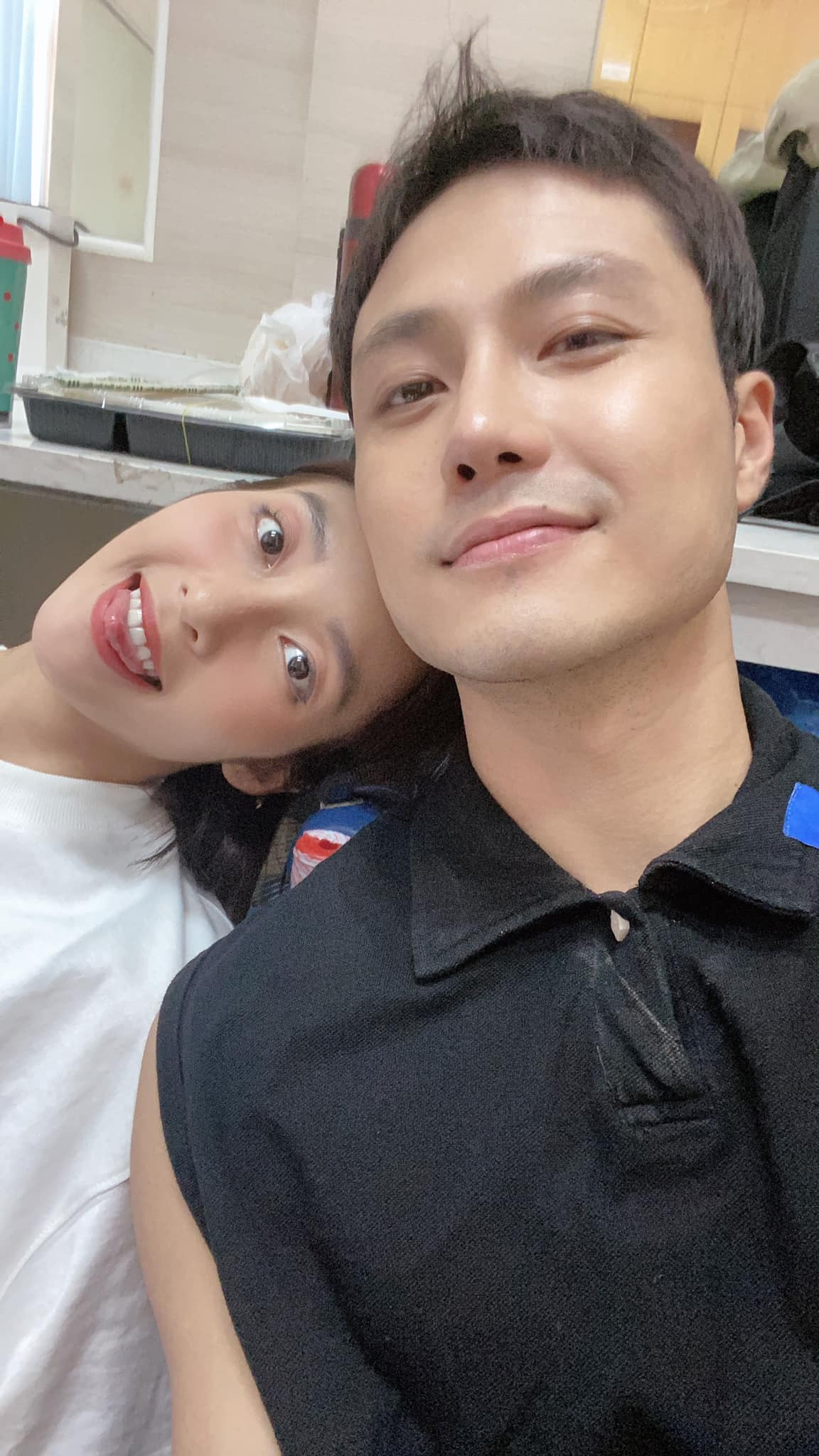 Cặp đôi có nhiều khoảnh khắc ngọt lịm bên nhau khiến fan nhiệt tình đẩy thuyền.