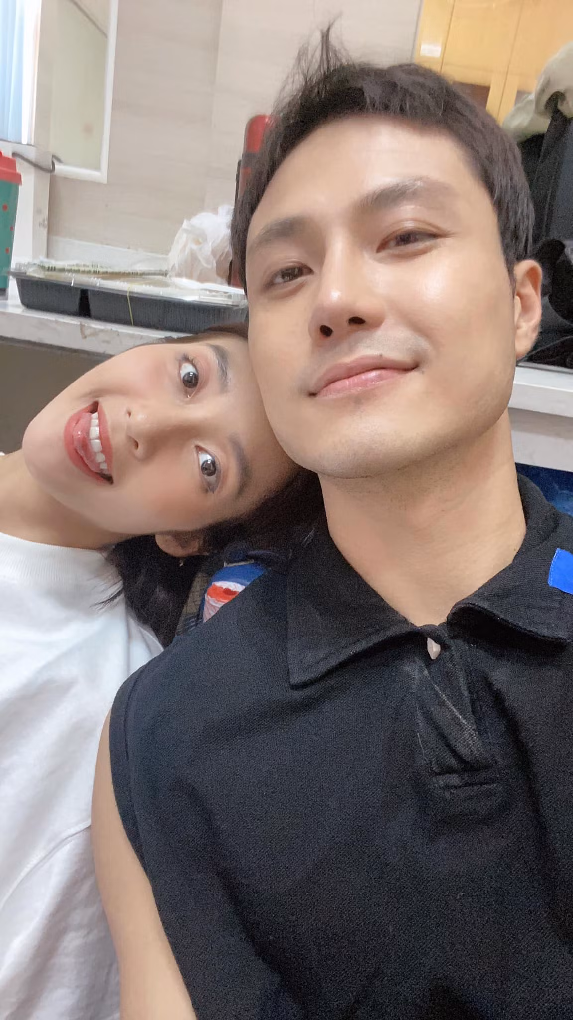 Cặp đôi có nhiều khoảnh khắc ngọt lịm bên nhau khiến fan nhiệt tình đẩy thuyền.