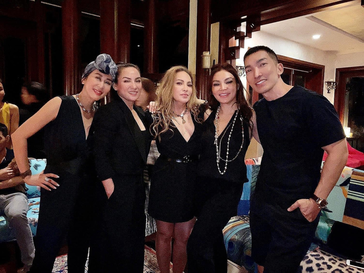 Hiện tại, Wendy đã ủy quyền cho nghệ sĩ Việt Hương lo hậu sự cho mẹ tại Việt Nam.