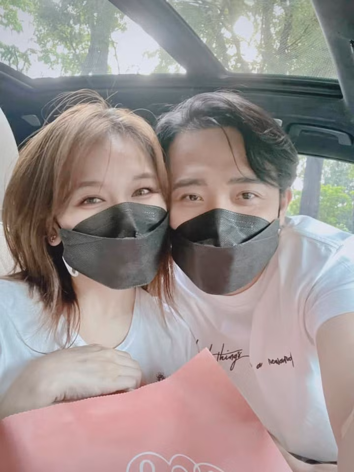 Đặc biệt, Hari Won ra sức bảo vệ chồng khi anh vướng ồn ào từ thiện vừa qua.