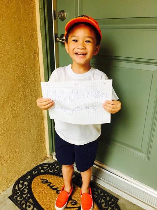 "Ráng lên chàng trai của mẹ, con sẽ là một người thật tài đức trong tương lai con nhé! Yêu con", Thanh Thảo động viên con trai.