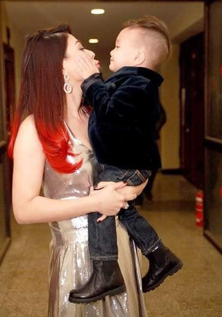 Hiện tại, Jacky Minh Trí sống cùng gia đình Thanh Thảo ở Mỹ. Nữ ca sĩ luôn dành tình cảm yêu thương, sự chăm sóc tốt nhất cho Minh Trí.