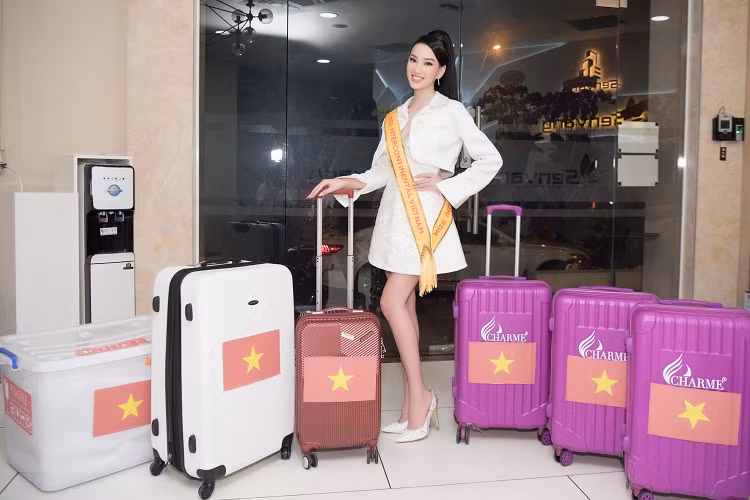 Người đẹp sinh năm 1998 sở hữu vẻ đẹp sắc sảo và số đo 3 vòng lý tưởng.