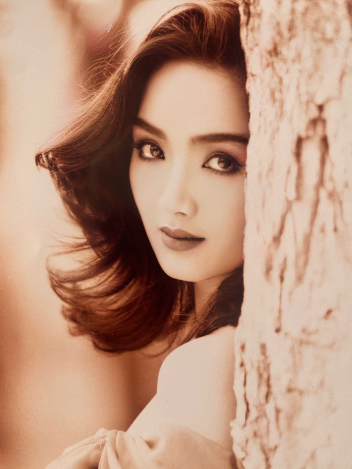 Trước đó, Giáng My từng được Nhạc viện Hà Nội cử đi thi "Hoa hậu Việt Nam", nhưng do bận ôn thi nên chị từ chối.