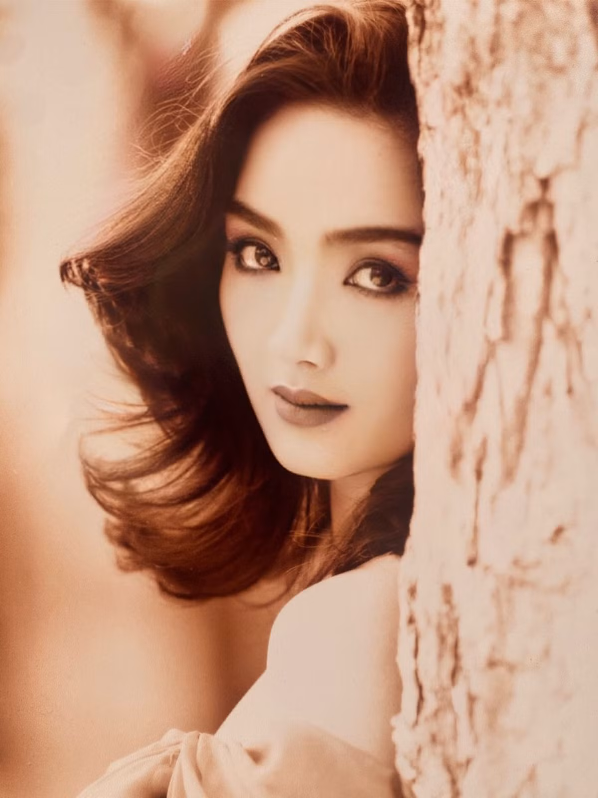 Trước đó, Giáng My từng được Nhạc viện Hà Nội cử đi thi "Hoa hậu Việt Nam", nhưng do bận ôn thi nên chị từ chối.