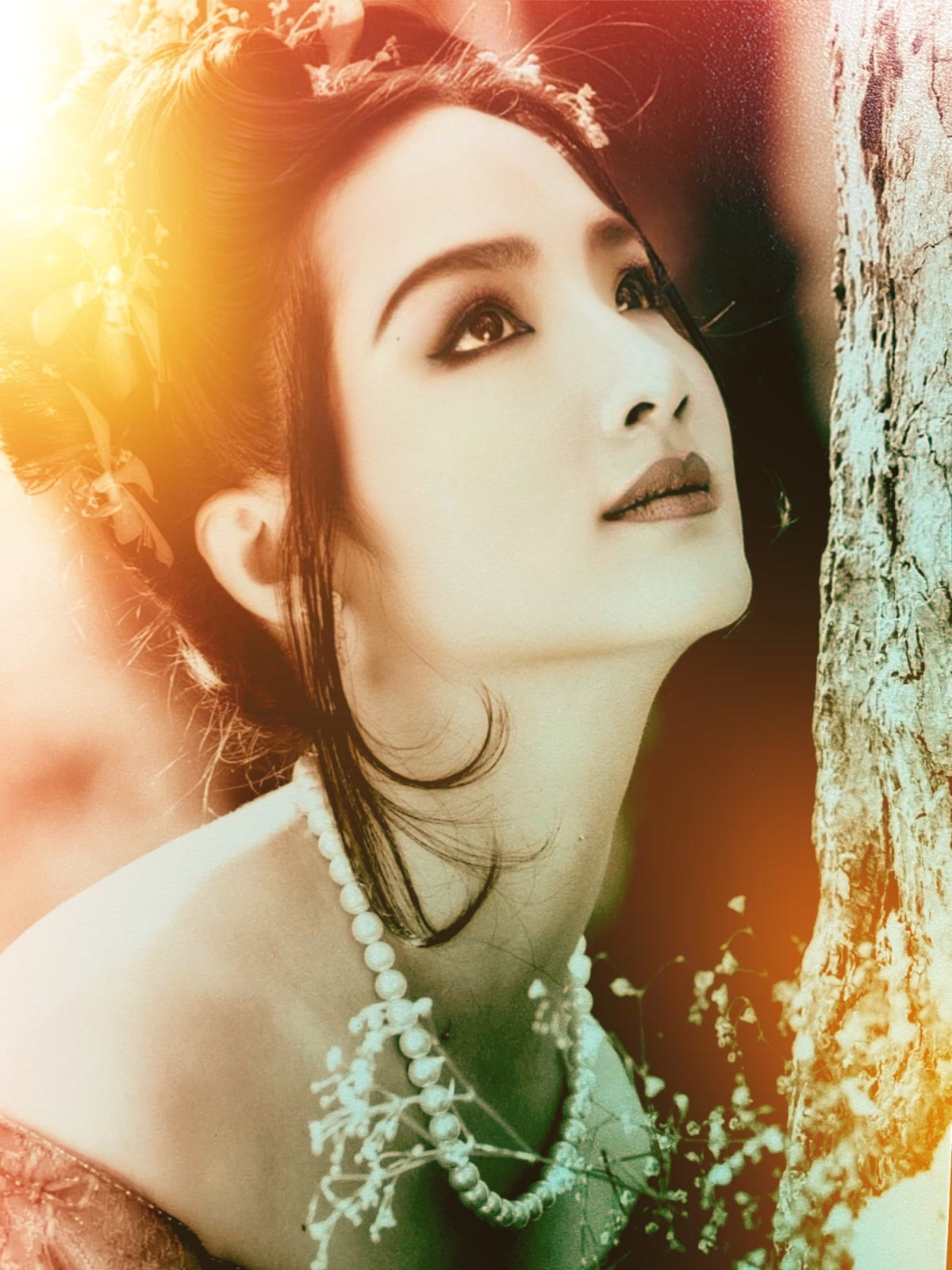 Xinh đẹp, nổi tiếng nhưng Giáng My khá lận đận đường tình. Cô ly hôn khi con gái chưa đầy 1 tuổi. Người đẹp từng chia sẻ: "Tôi chia tay một cách nhẹ nhàng, gần như không để người ấy có quyền thanh minh. Khi đó, cuộc hôn nhân của tôi mới được 1 năm. Tôi ra đi trong lặng lẽ, không đòi hỏi bất cứ điều gì".