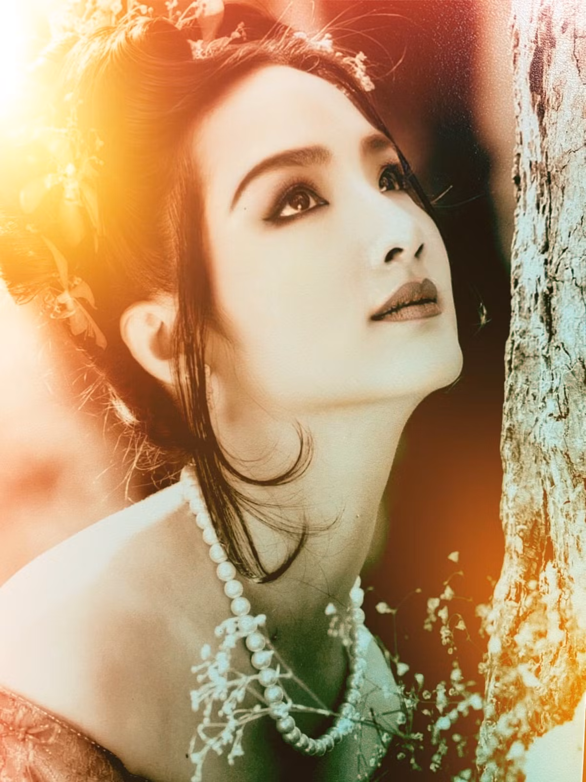 Xinh đẹp, nổi tiếng nhưng Giáng My khá lận đận đường tình. Cô ly hôn khi con gái chưa đầy 1 tuổi. Người đẹp từng chia sẻ: "Tôi chia tay một cách nhẹ nhàng, gần như không để người ấy có quyền thanh minh. Khi đó, cuộc hôn nhân của tôi mới được 1 năm. Tôi ra đi trong lặng lẽ, không đòi hỏi bất cứ điều gì".