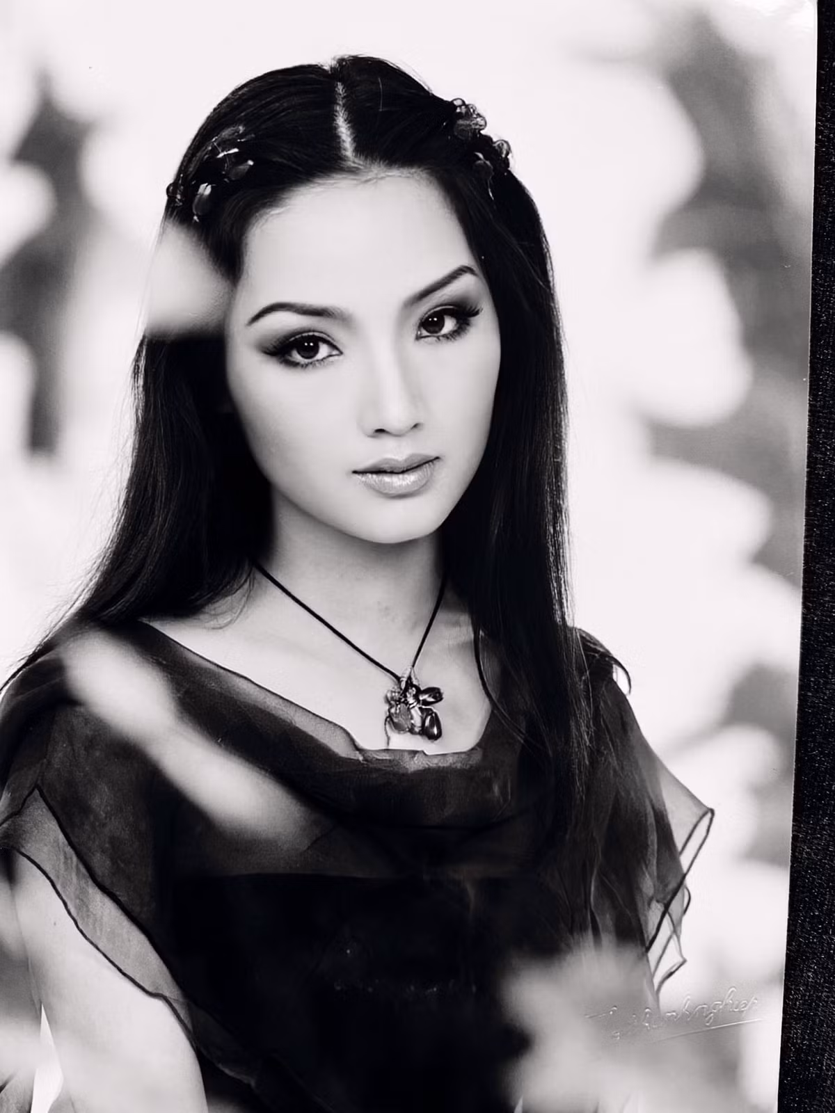 Giáng My từng tham gia nhiều bộ phim được yêu thích như: "Người đẹp đêm trăng", "Yêu nàng hoa hậu", "Sài Gòn trong trái tim em", "Hoa hậu mồ côi", "Truy lùng băng quỷ gió"... Một thời, Giáng My và Lý Hùng là cặp đôi màn ảnh được yêu thích bậc nhất.