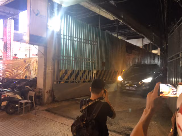 Dan phong tuc truc truoc khu nha nguyen PCT TP HCM vua bi khoi to-Hinh-5