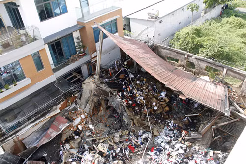 Nhang muoi gay chay nha, thuong uy canh sat TP.HCM hy sinh