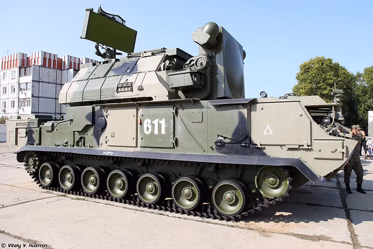 Với trang bị, khí tài và vũ khí như đã nói ở trên, ta có thể dễ dàng nhận thấy là Sư đoàn Kantemirovskaya sở hữu sức mạnh tấn công và phòng thủ khá toàn diện. Mặc dù một số trang bị của sư đoàn này đã khá cũ nhưng nhìn chung chúng vẫn có thể thực hiện tốt nhiệm vụ của mình. Nguồn ảnh: Vitaly Kuzmin.