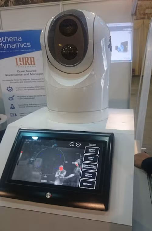 Một thiết bị quan sát quang ảnh nhiệt được giới thiệu tại HSE-2017.