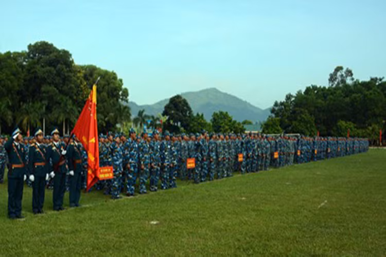 Theo Báo Quân đội Nhân dân Online, Cuộc diễn tập, bắn đạn thật các lực lượng phòng không năm 2017 do Quân chủng Phòng không-Không quân (PK-KQ) tổ chức vừa chính thức khai mạc vào hôm 5/9. Cuộc diễn tập được tổ chức nhằm đánh giá thực trạng kết quả công tác huấn luyện và khả năng sẵn sàng chiến đấu của các đơn vị phòng không, nhất là các phân đội hỏa lực tên lửa phòng không S-75M3, và cả các tên lửa phòng không Spyder… Nguồn ảnh: QĐND.