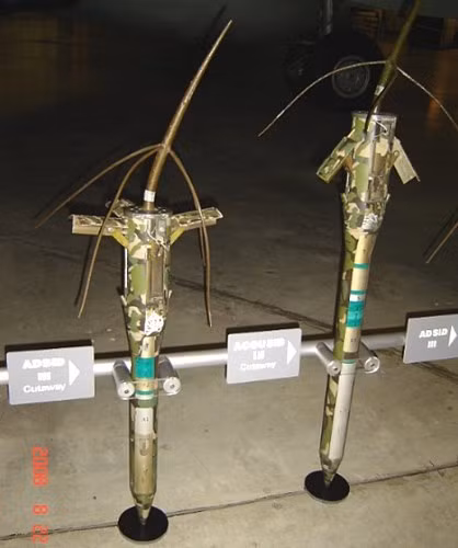 Dĩ nhiên người Mỹ không tiếc bom đạn để tấn công quân giải phóng nhưng họ sợ các đợt tấn công này sẽ ảnh hưởng đến hàng rào điện tử SID đang hoạt động trong khu vực nghi vấn. Bởi chắc chắn sau khi không kích Mỹ sẽ phải triển khai lại SID ở khu vực này điều này sẽ khiến Hàng rào điện tử McNamara mất đi tính liên tục của hệ thống. Nguồn ảnh: Westin.