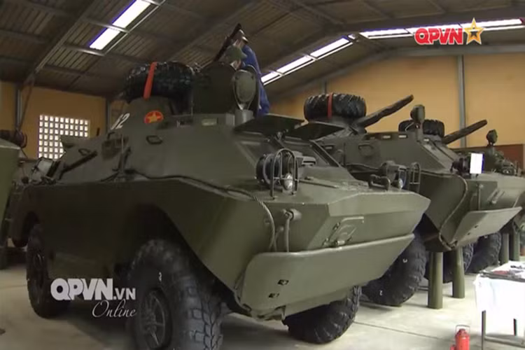 Với công nghệ quốc phòng trong nước hiện nay quân đội ta hoàn toàn có thể tự nâng cấp BRDM-2 hay các dòng xe bọc thép tương tự theo hướng tự động hóa khả năng chiến đấu hoặc tự hành trong hành quân tác chiến. Nguồn ảnh: QPVN.