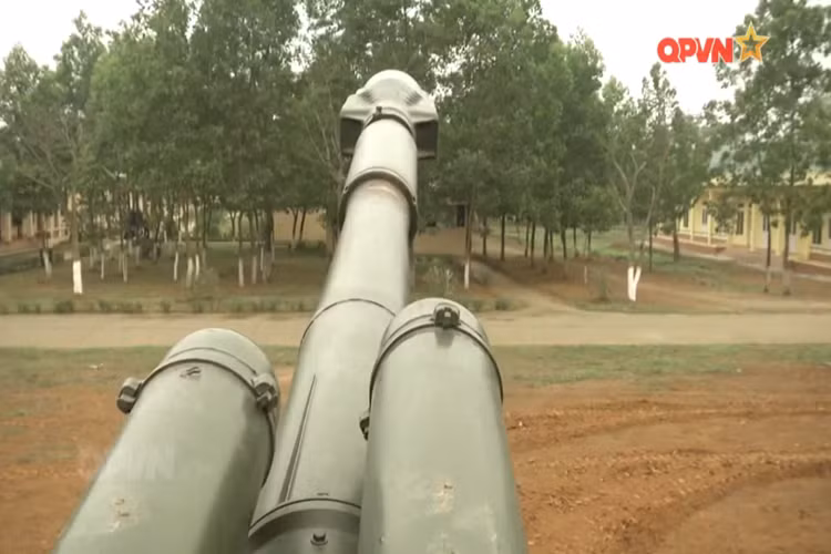 Sau khi sửa chữa xong, súng pháo, hỏa tiễn được Z133 kiểm tra tình trạng kỹ thuật một lần cuối trước khi đưa ra thao trường bắn thử và hiệu chỉnh cho đến khi đạt yêu cầu. Nguồn ảnh: QPVN.