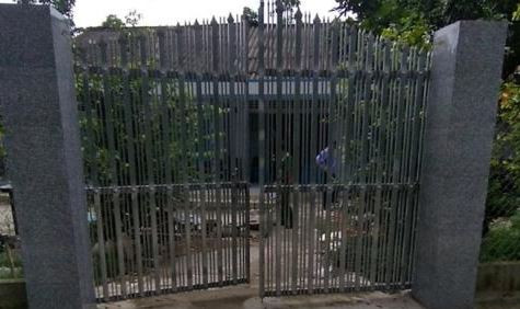  6. Bị bắn tử vong vì đang nhậu kêu mệt xin về sớm: Ngày 10/10, Công an tỉnh Tiền Giang đang tạm giữ hình sự Huỳnh Ái Nhân (24 tuổi, ngụ xã Hòa Khánh, huyện Cái Bè) để điều tra về hành vi giết người. Nhân tổ chức bữa nhậu tại nhà cùng Nguyễn Hữu Đang (17 tuổi) và nhiều người bạn khác. Lúc ngồi nhậu, Đang nói với Nhân là anh mệt không nhậu nổi nên xin về sớm. Nhân bất ngờ lấy ra khẩu súng và bắn bạn nhậu tử vong. 