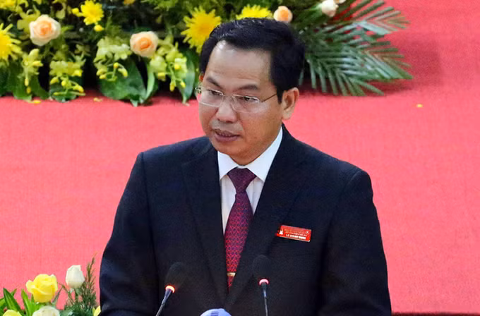  Ông Lê Quang Mạnh, 46 tuổi, Chủ tịch UBND TP Cần Thơ được bầu làm Bí thư Thành ủy nhiệm kỳ 2020-2025. Theo kết quả công bố sáng 25/5, Hội nghị lần thứ nhất Ban chấp hành Đảng bộ TP Cần Thơ khoá XIV bầu hai Phó bí thư Thành ủy là: ông Phạm Văn Hiểu (Phó bí thư Thường trực nhiệm kỳ 2015-2020), ông Trần Việt Trường (Trưởng Ban Tuyên giáo Thành ủy). 