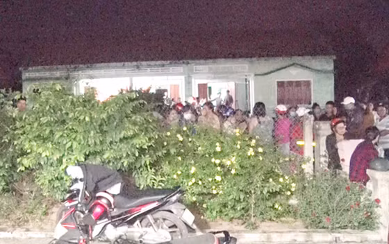 Tin nong ngay 13/10: Nghich tu ru ban ve nha giet me cuop tien, vang