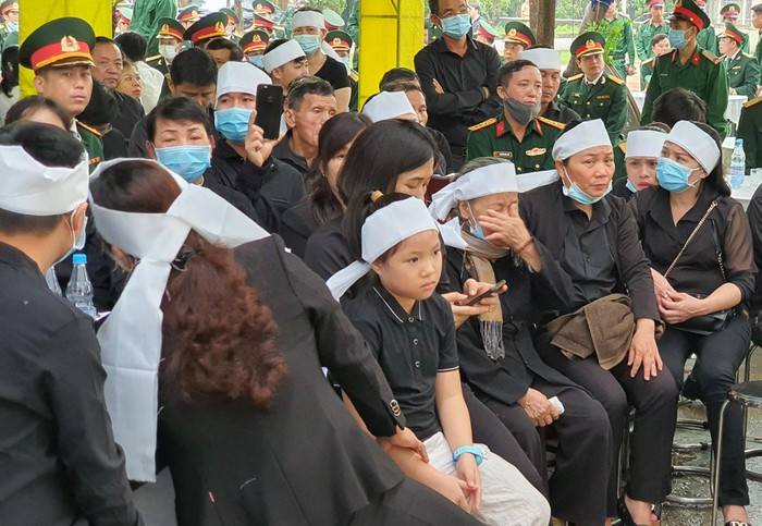 Gia quyến các liệt sĩ.