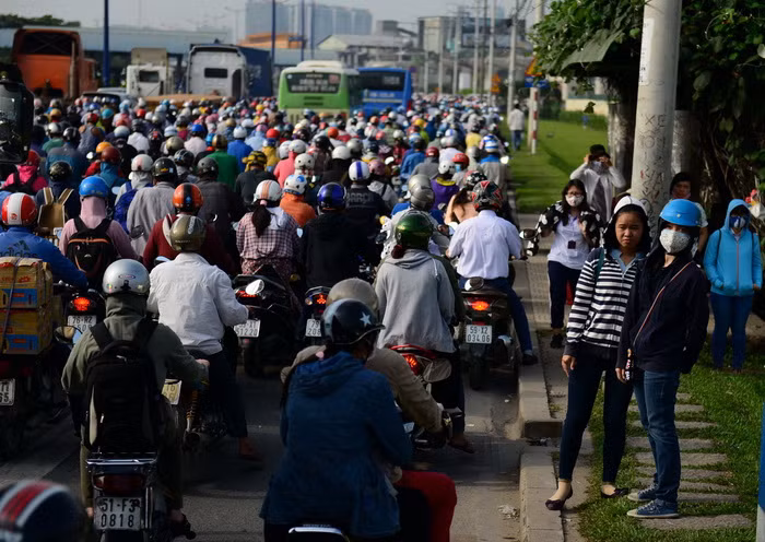 Nghet tho vi bui, ket xe kinh hoang tren Xa lo Ha Noi-Hinh-5