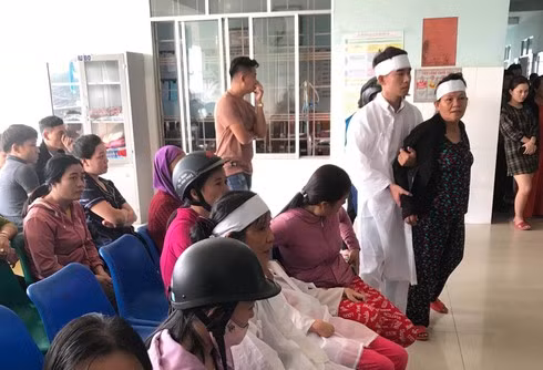 Vu thanh nien sot 39 do chet tuc tuoi, dong thai moi nhat cua benh vien?