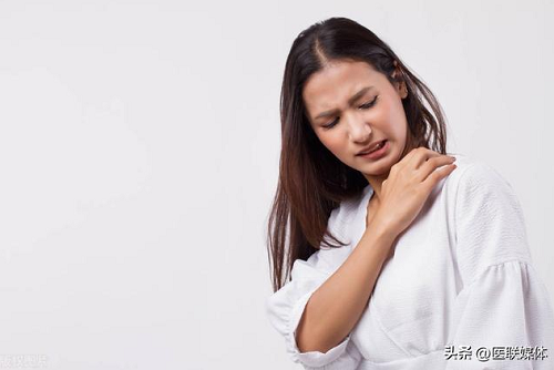 Đường huyết cao làm tăng nguy cơ mắc bệnh tim mạch, tổn thương các bộ phận như mắt, thận, thậm chí gây tử vong. Do vậy, nhận diện dấu hiệu bệnh tiểu đường để điều trị sớm có ý nghĩa quan trọng.