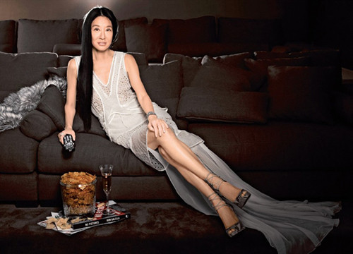 Sở hữu vóc dáng thon gọn như thời con gái song điều bất ngờ là Vera Wang không theo đuổi chế độ ăn kiêng khắt khe. Để tận hưởng cuộc sống, bà sẵn sàng thưởng thức những món ăn vặt yêu thích như khoai tây chiên, đồ ăn nhanh, nước ngọt và kem.