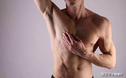 Lông nách. Dù nam hay nữ, lông nách chỉ bắt đầu mọc khi bước vào tuổi dậy thì. Trong khi nam giới coi lông nách như một cách thể hiện sự nam tính thì phụ nữ lại tỏ ra vô cùng “ghét bỏ”, tìm mọi cách cạo sạch.