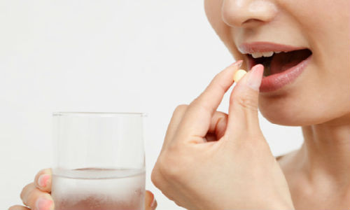 Uong thuoc tranh thai lam dep da, su that ra sao?