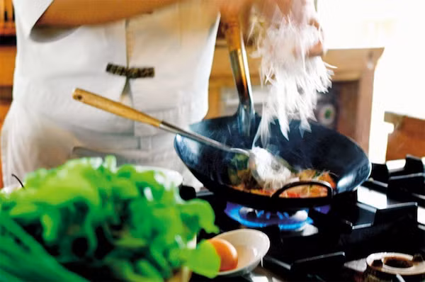 Mỗi ngày bạn đều lựa chọn những thức ăn thật bổ dưỡng cho bản thân và gia đình, nhưng có thể, cách thức nấu ăn của bạn đã làm giảm dinh dưỡng của chúng đi nhiều.