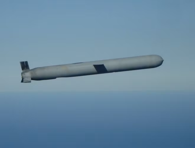 Thậm chí, gần như chắc chắn Tomahawk biết nó đang bay ở địa hình nào, độ cao bao nhiêu với sai số 1m trên 1.000m đường bay.