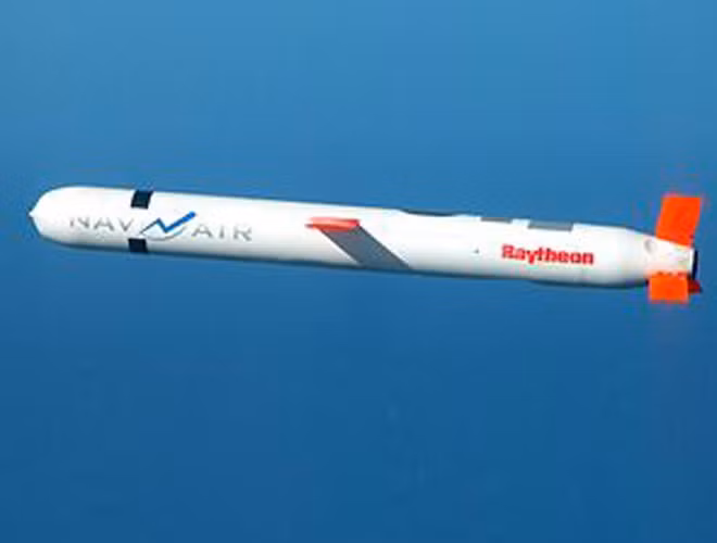 Thêm vào đó, hệ thống dẫn đường phức tạp, tích hợp nhiều công nghệ khác nhau giúp Tomahawk trở nên chính xác vượt trội trong mọi điều kiện tác chiến.