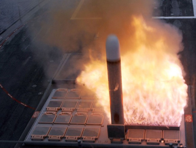 Cuối cùng, Tomahawk sở hữu hệ thống định vị toàn cầu GPS, giúp xác định vị trí tên lửa và quỹ đạo bay.