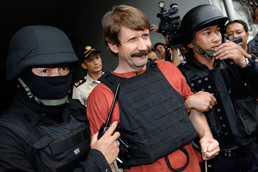 Trong cuộc phỏng vấn mới đây với Sputnik, ông trùm buôn vũ khí người Nga Viktor Bout - biệt danh "Lái buôn tử thần" (đang bị Mỹ giam giữ) tiết lộ rằng, tù nhân bên trong các trại giam trên khắp nước Mỹ đang phải thực hiện các hợp đồng sản xuất quốc phòng cho Lầu Năm Góc, trong đó có cả việc sản xuất tên lửa hành trình.