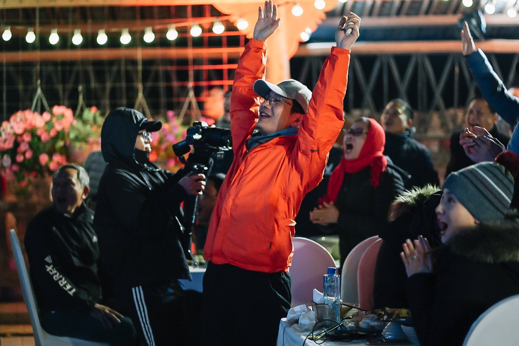 Lac giong vi co vu bong da o noi dac biet nhat Viet Nam-Hinh-2