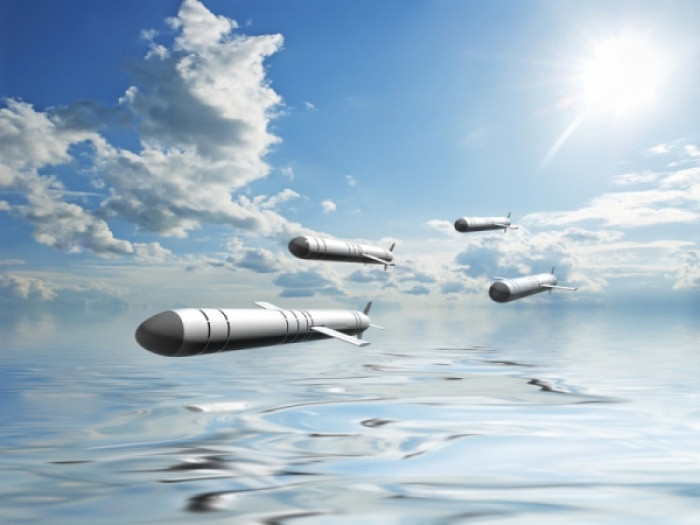 Trong lịch sử phát triển tên lửa hành trình của cả Liên Xô và Mỹ, đều bắt đầu bằng sao chép mẫu tên lửa hành trình của Đức quốc xã; trong lĩnh vực tên lửa hành trình, chỉ riêng Nga đã có 20 mẫu tên lửa hành trình các loại, với đủ các phiên bản phóng từ mặt đất, trên không, tàu nổi và tàu ngầm.