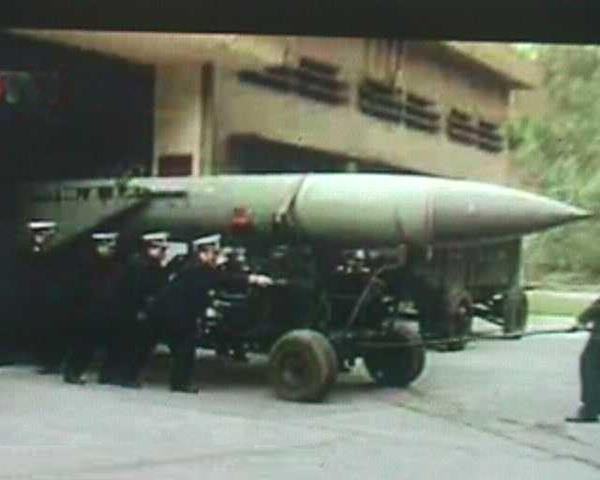 Sau Thế chiến 2, Tổng công trình sư tài năng Vladimir Chelomey đã nhận ra tiềm năng to lớn của tên lửa hành trình và đã được Bộ Quốc phòng Liên Xô khi đó rất ủng hộ. Sau chương trình tên lửa Sao băng (mà thực chất là bản sao tên lửa hành trình V-1 của Đức, có sửa đổi phần động cơ), chương trình phát triển tên lửa hành trình tiếp theo của Liên Xô được biết đến dưới mã P-5; Năm 1954, Văn phòng số 52 được giao phát triển tên lửa hành trình chống hạm P-5 và chỉ sau đó một năm, mẫu thử nghiệm đã hoàn thành.