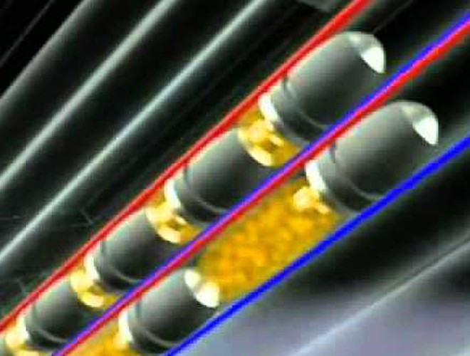 Cơ cấu khai hỏa của Metal Storm được vận hành độc đáo, theo đó súng sẽ được khai hỏa bằng dòng điện chạy qua chứ không phải bằng kim hỏa như thông thường