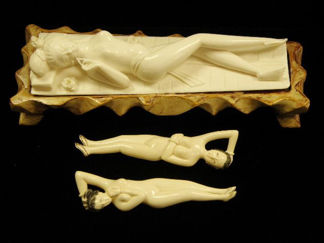 Trong trường hợp nữ bệnh nhân khó thở thì người này có thể chỉ một ngón tay dọc theo ngực của búp bê.