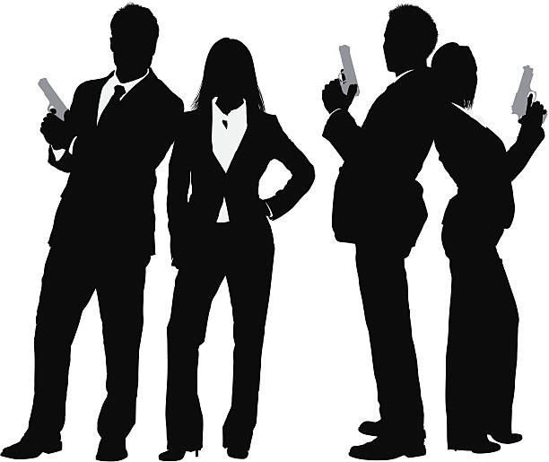 Điều này không hoàn toàn chính xác. Nguyên do là vì hầu hết các nhân viên CIA làm những công việc bình thường như xử lý, phân tích hồ sơ, tài liệu chứ không phải lúc nào cũng làm các công việc nguy hiểm.