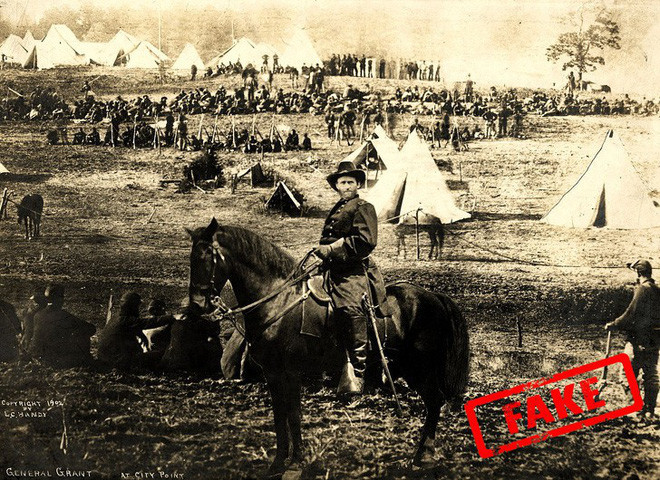 Đây là bức ảnh nổi tiếng trong cuộc nội chiến Mỹ chụp lại hình ảnh oai phong của tướng Ulysses S. Grant. Thế nhưng, nhiều năm sau, người ta phát hiện bức ảnh bị chỉnh sửa. Trên thực tế, bức hình này được cắt ghép từ 3 bức ảnh khác.