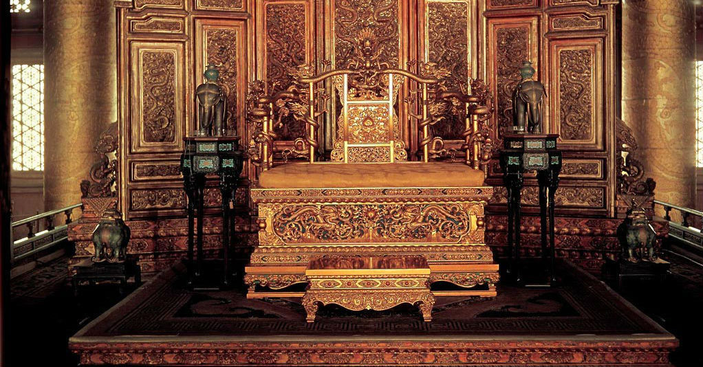 Lý Tự Thành lên ngôi hoàng đế sau khi lật đổ nhà Minh. Thế nhưng, ông chỉ ngồi trên ngai vàng được hơn 40 ngày thì bị Ngô Tam Quế chiếm đoạt ngôi vị. Do vậy, Lý Tự Thành trốn khỏi hoàng cung và chết một cách bí ẩn.