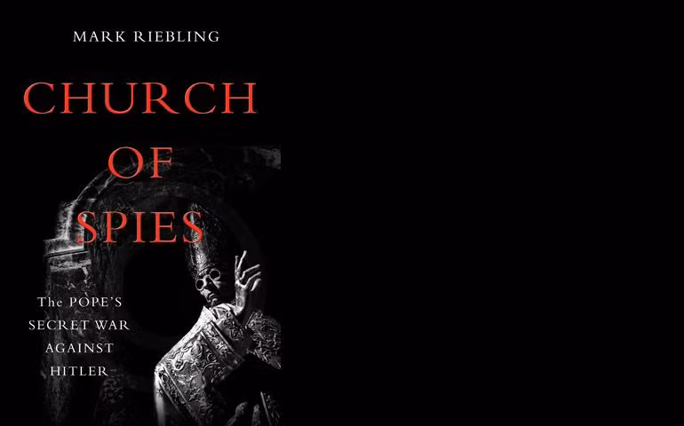 Hitler tung bi Vatican len ke hoach am sat the nao?