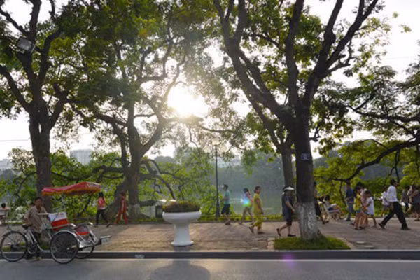 Du bao thoi tiet hom nay: Ha Noi sang lanh, trua nang