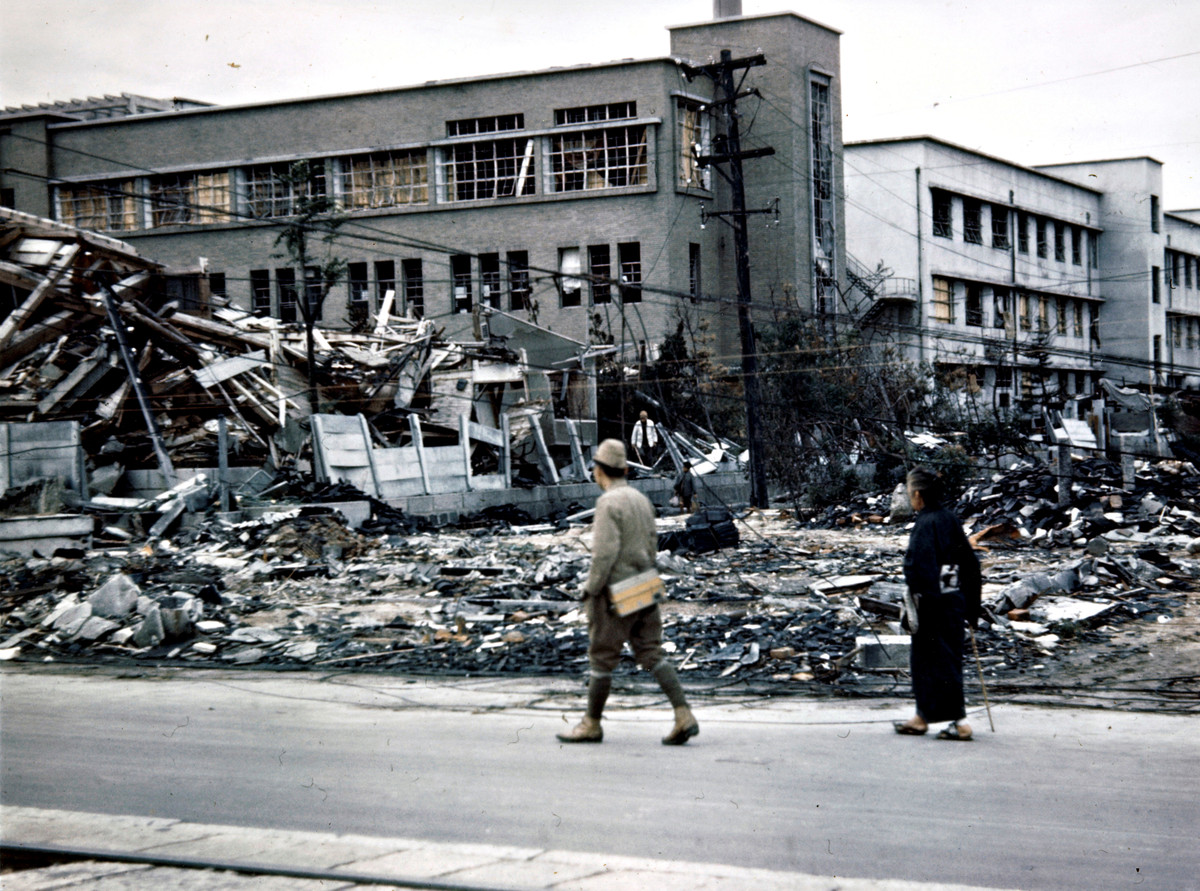 Vào ngày 9/8/1945, Mỹ dự định đánh bom thành phố Kokura bởi đây là trung tâm sản xuất vũ khí hóa học quan trọng và là nơi có số lượng lớn các kho vũ khí của quân đội Đế quốc Nhật Bản.
