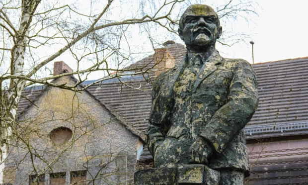 Những binh sĩ Liên Xô làm nhiệm vụ tại căn cứ quân sự ở Wünsdorf không có kỳ nghỉ hoặc người thân đến thăm.